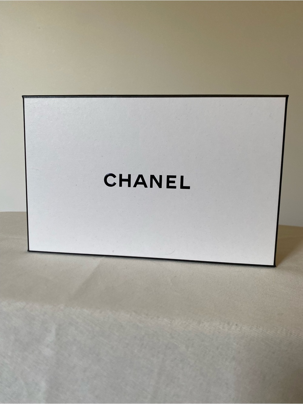 CHANEL White and Black Logo Presentation Box